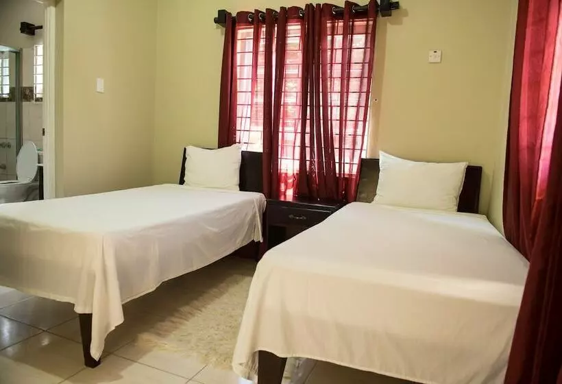 پانسیون Hunny Bay Resort