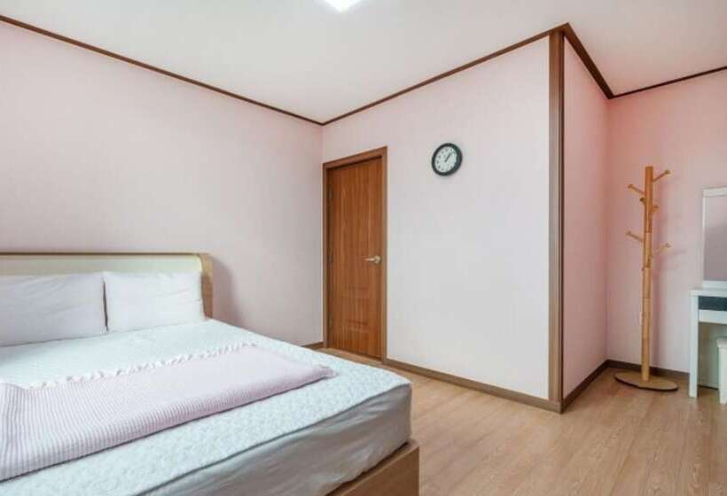 Taean The Morning Sea Pension