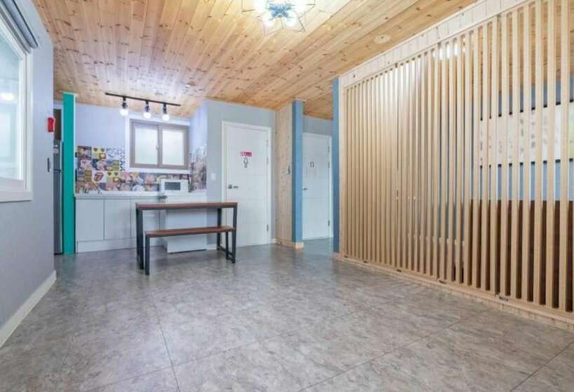 Yangyang Vintage House Pension