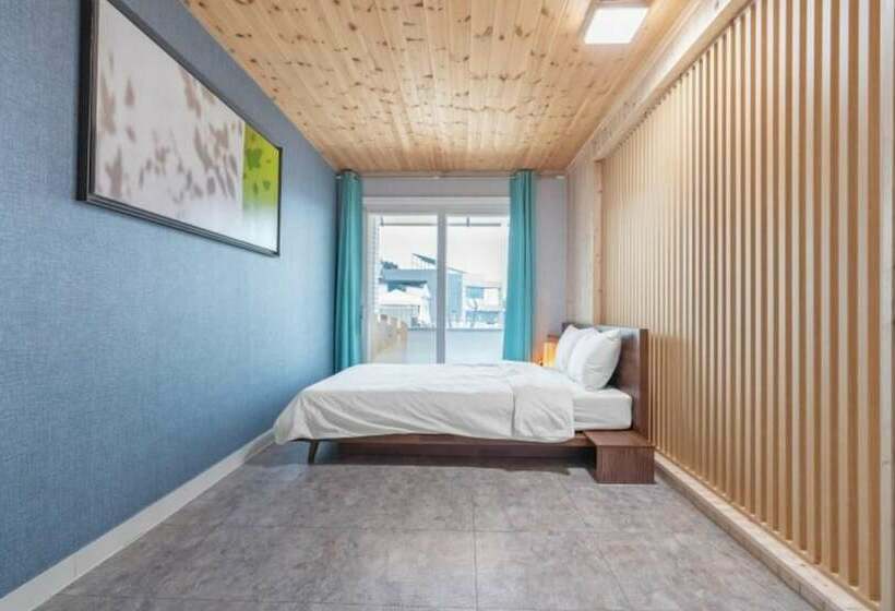 Yangyang Vintage House Pension