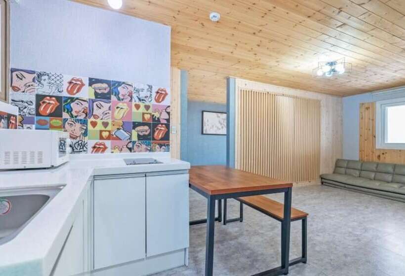 Yangyang Vintage House Pension