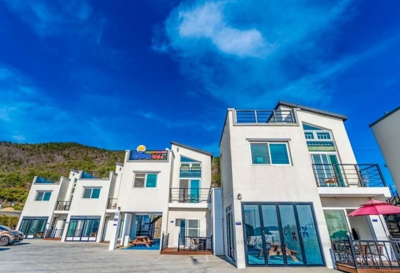 Yeosu Seommaeul Pension