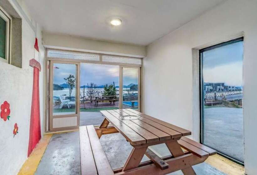 Yeosu Seommaeul Pension