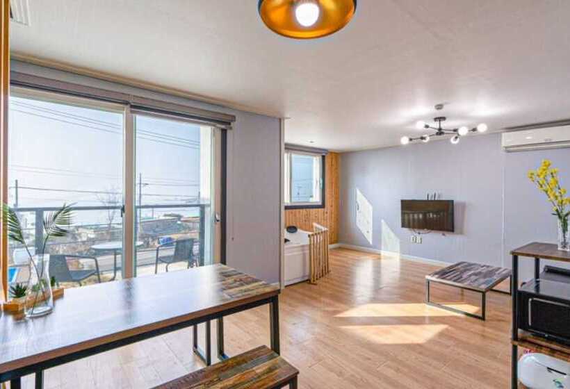 Yeosu Seommaeul Pension