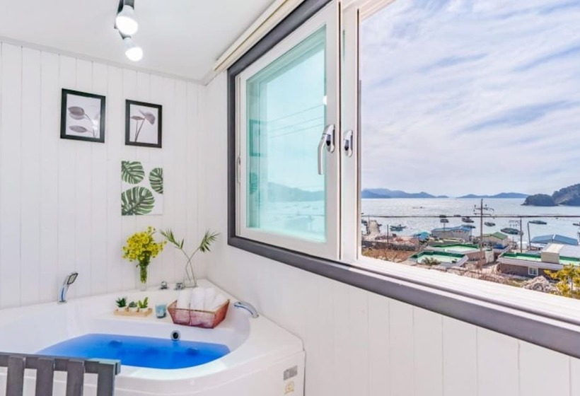 Yeosu Seommaeul Pension