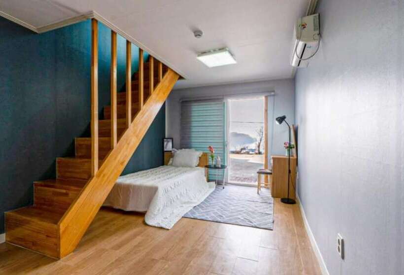 Yeosu Seommaeul Pension