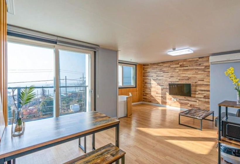 Yeosu Seommaeul Pension