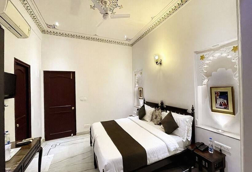 호텔 Boheda Palace