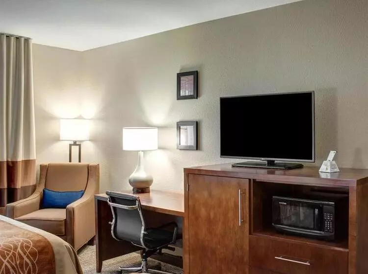 호텔 Comfort Inn & Suites