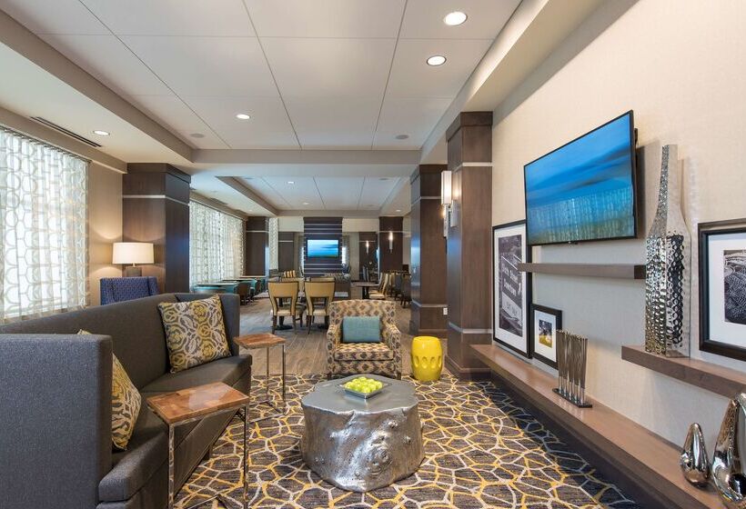 فندق Hampton Inn & Suites Grand Rapids Downtown
