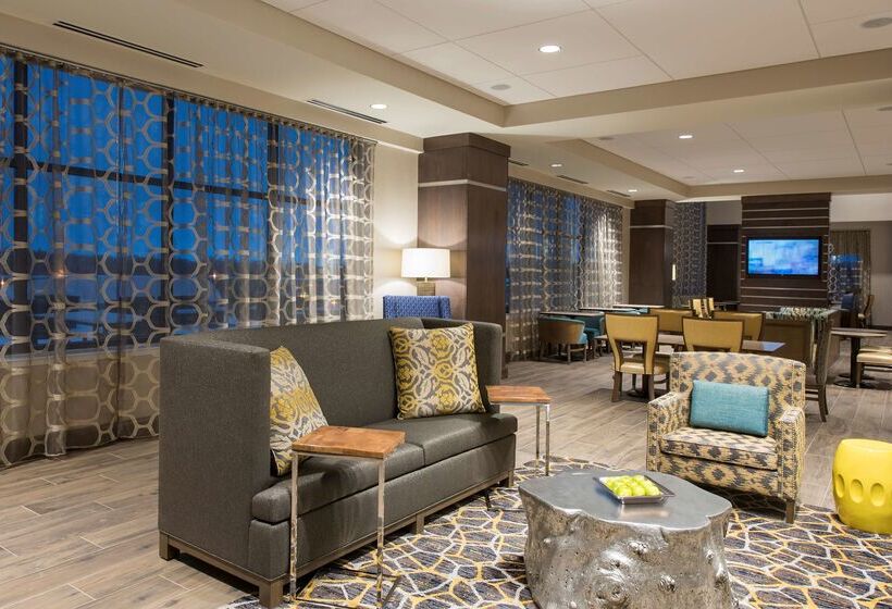 فندق Hampton Inn & Suites Grand Rapids Downtown