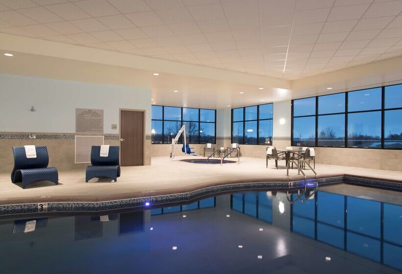 فندق Hampton Inn & Suites Grand Rapids Downtown