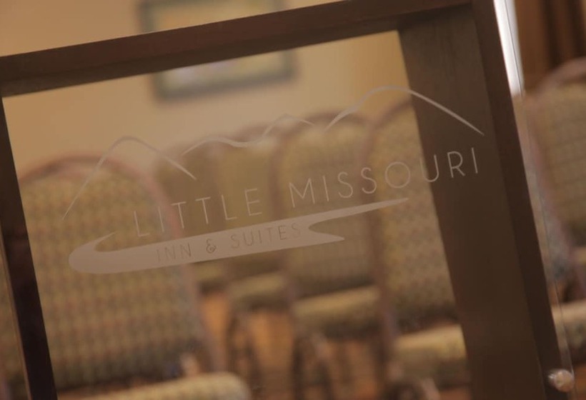 בית מלון כפרי Little Missouri Inn & Suites New Town