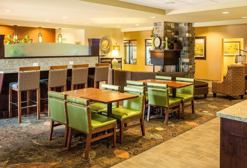 בית מלון כפרי Little Missouri Inn & Suites New Town