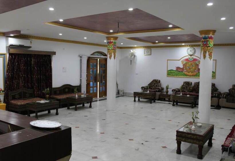 هتل R.k International