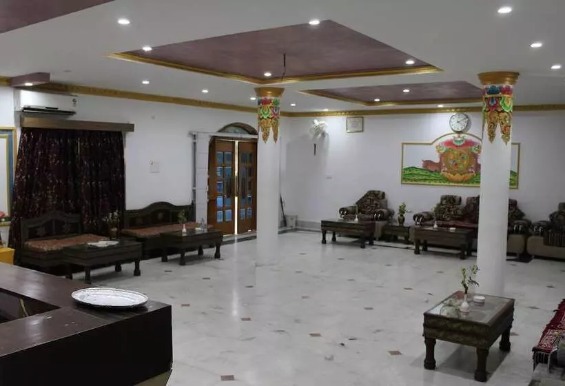 هتل R.k International