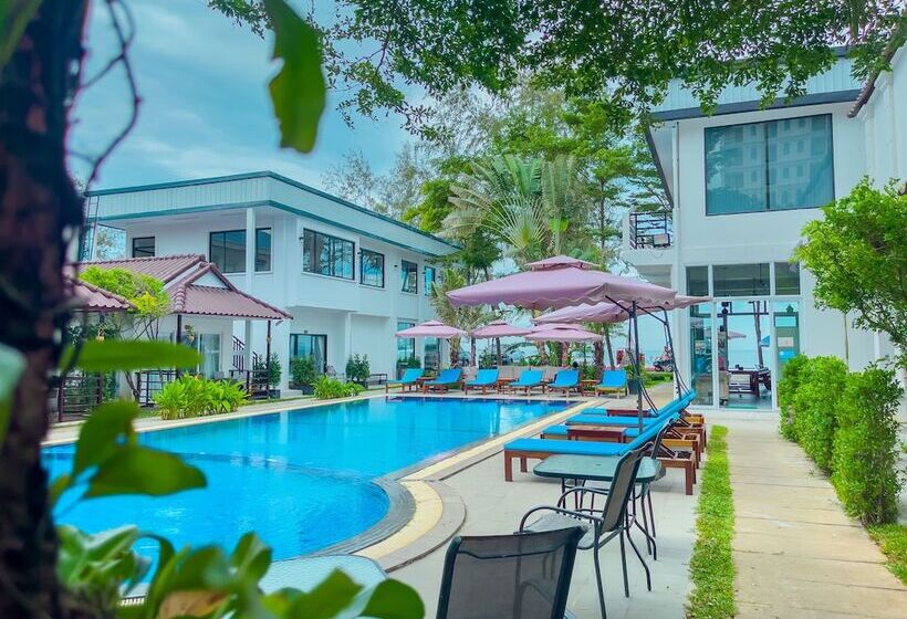 בית מלון כפרי Sea Breeze Resort