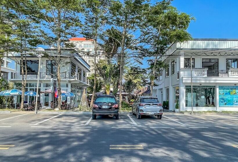 בית מלון כפרי Sea Breeze Resort