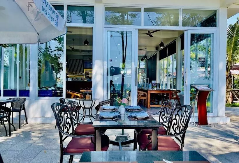 ホテル Sea Breeze Resort