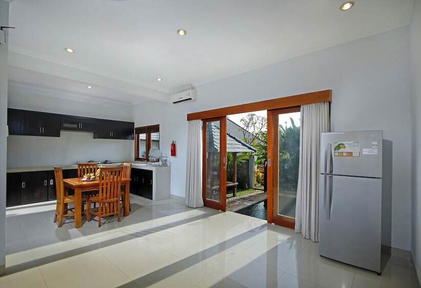 בית מלון כפרי The Brothers Villas Padang Padang