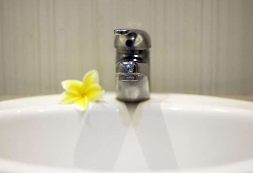 בית מלון כפרי The Brothers Villas Padang Padang