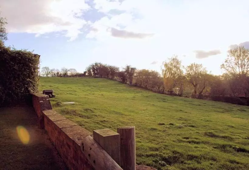 Hotel The Dovecote Inn