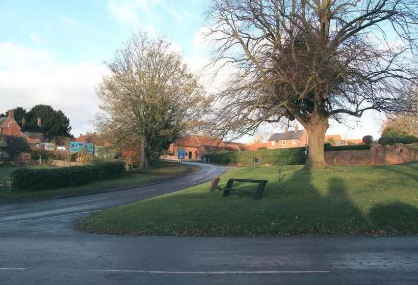 Hotel The Dovecote Inn