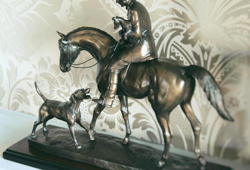 Отель The Dovecote Inn