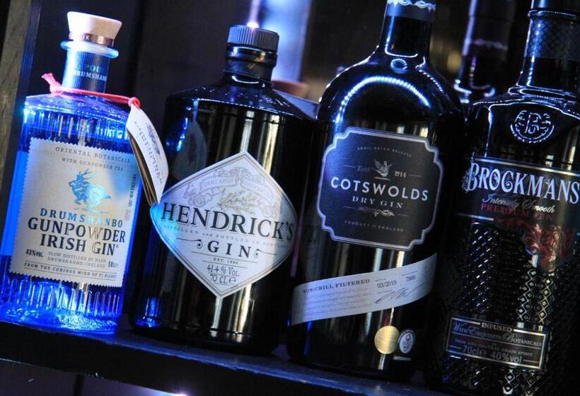 Отель The Dovecote Inn