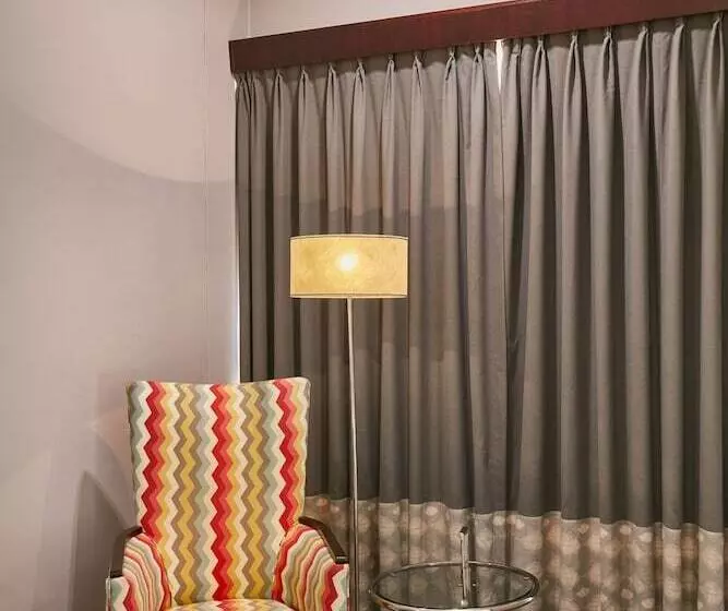 هتل Regent Select