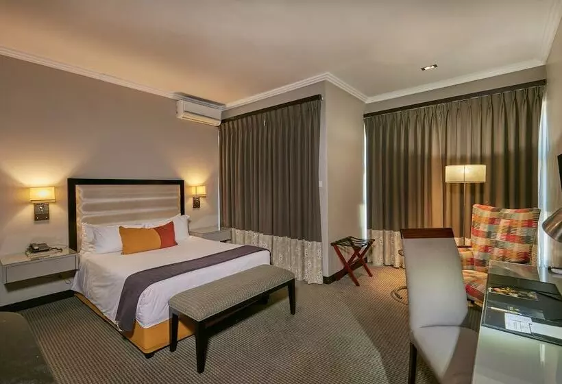 هتل Regent Select