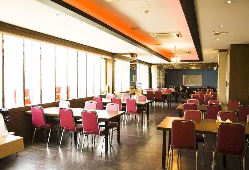 Отель Themepark Tourist