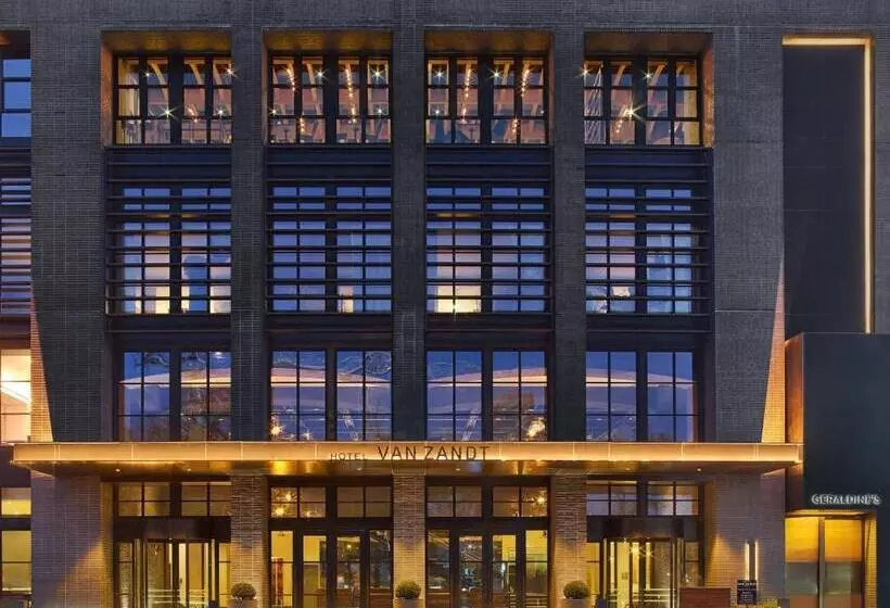 בית מלון כפרי Van Zandt