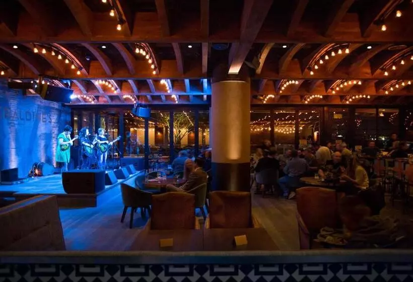 בית מלון כפרי Van Zandt