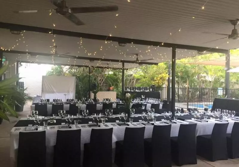 ホテル Walkabout Lodge