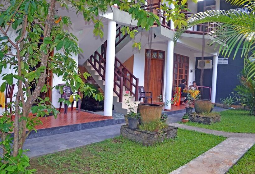 פנסיון Palitha Guesthouse Hotel Dandelion 