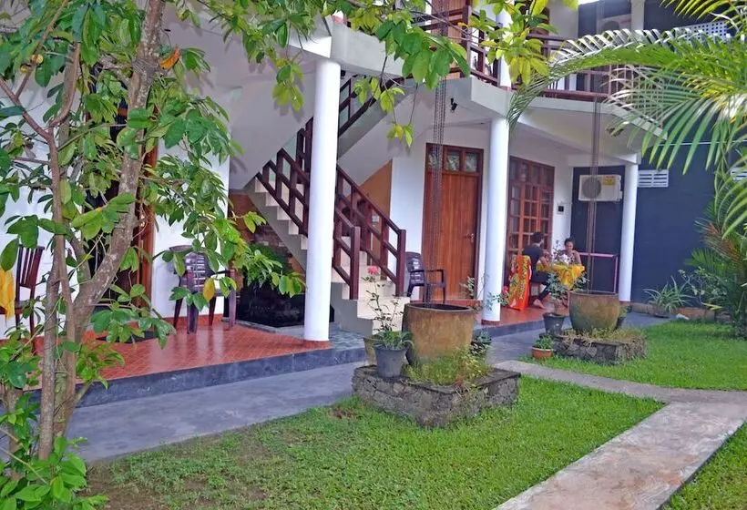 פנסיון Palitha Guesthouse Hotel Dandelion