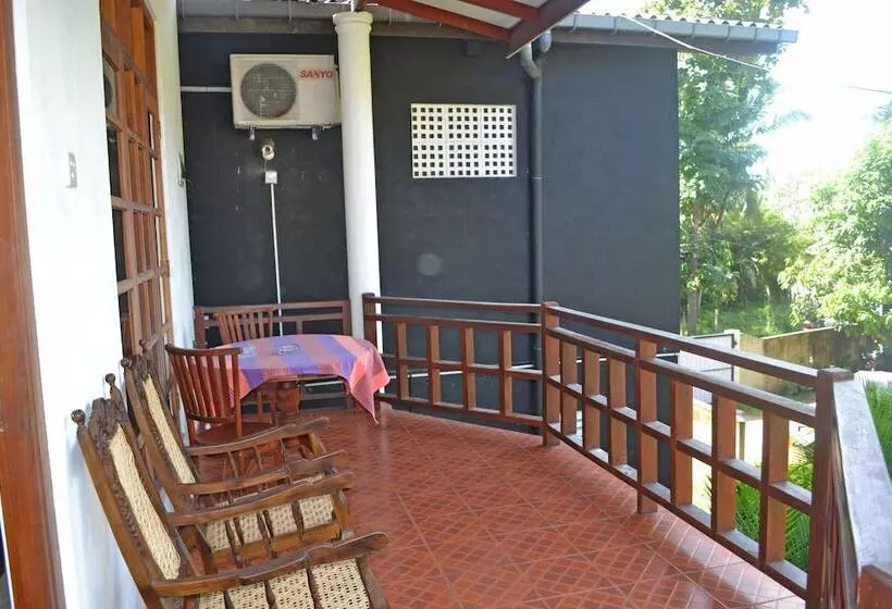 פנסיון Palitha Guesthouse Hotel Dandelion