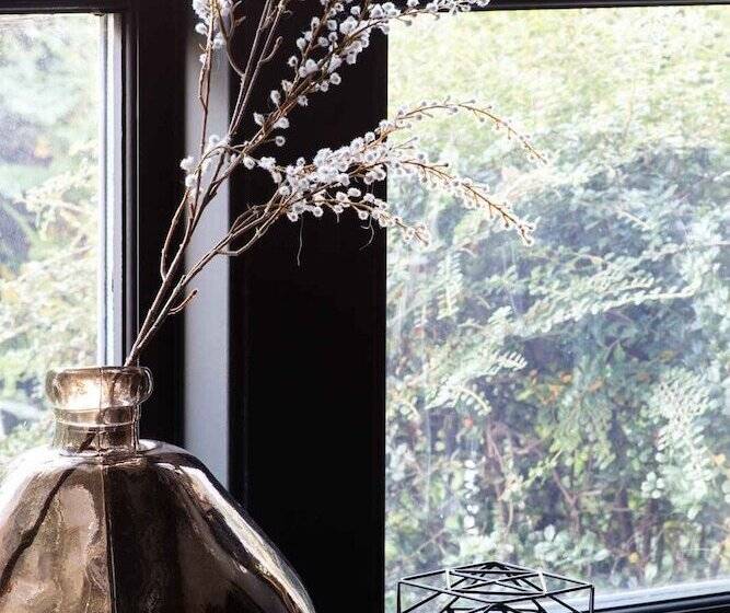 6 Star Unique & Gorgeous Cottage Bridge Cottage