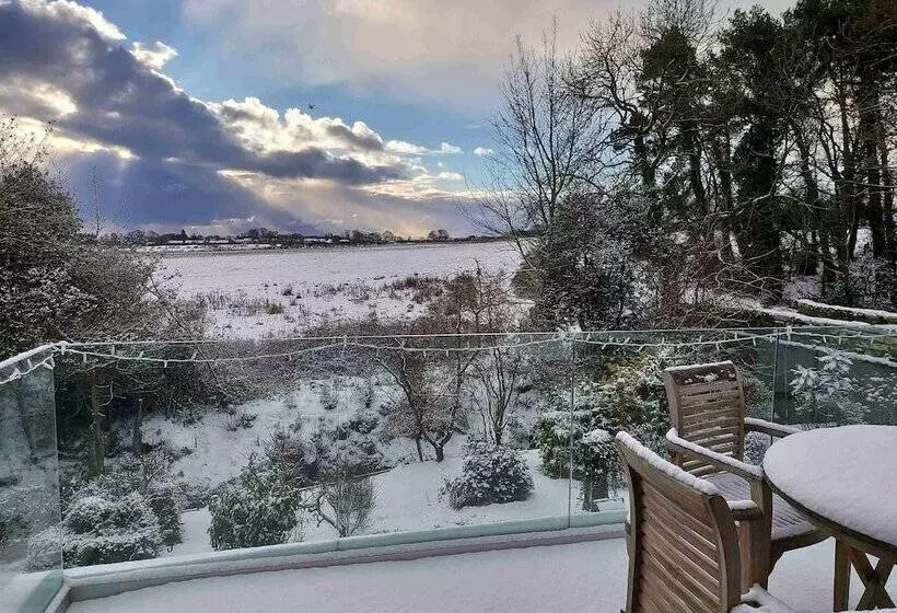 6 Star Unique & Gorgeous Cottage   Bridge Cottage