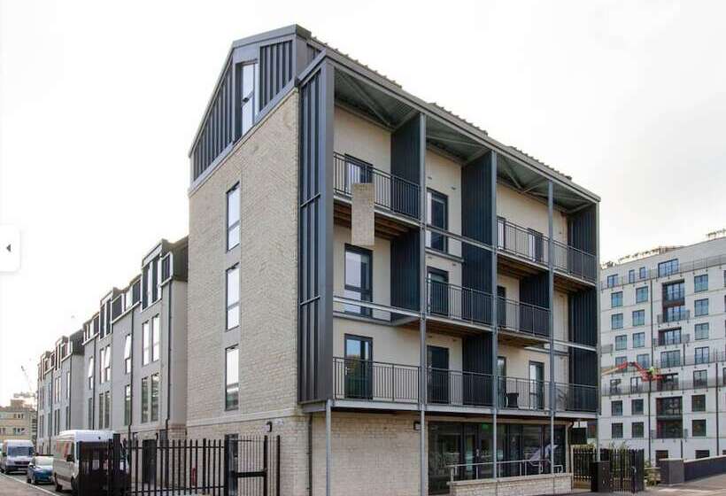 호스텔 Trendy Studios For Students Only Bath