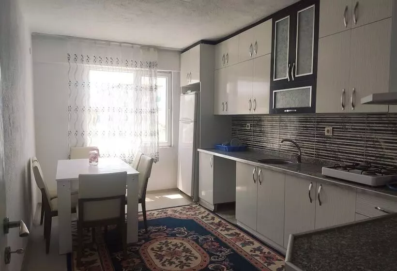 Beyaz Adalar Atlihan Apart Otel