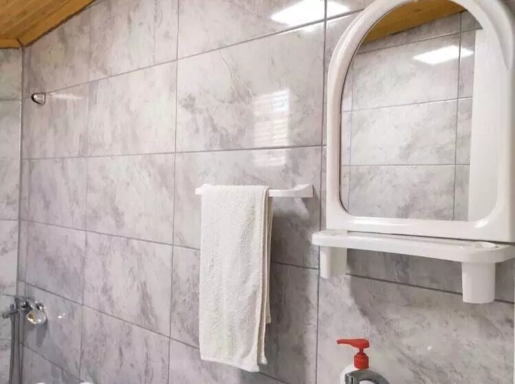 Beyaz Adalar Atlihan Apart Otel