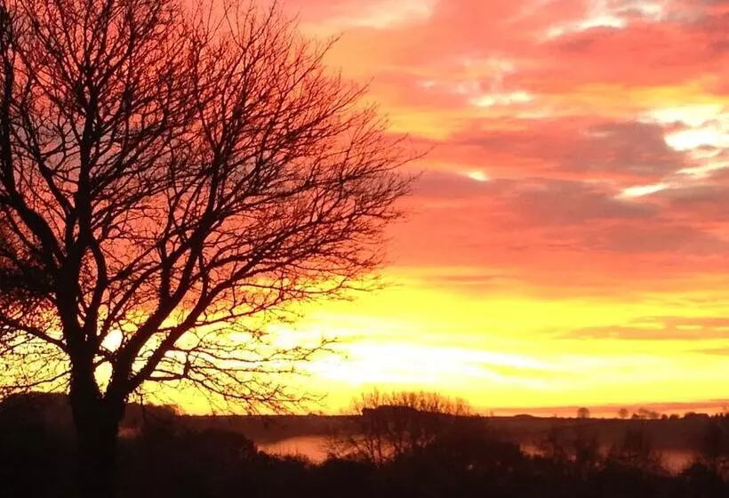 Courtyard Cottage   Adults Only