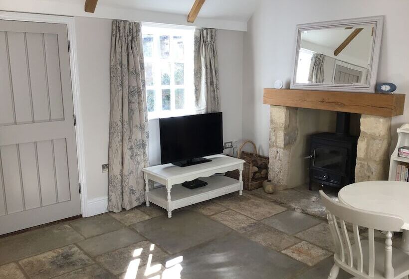 Courtyard Cottage Adults Only