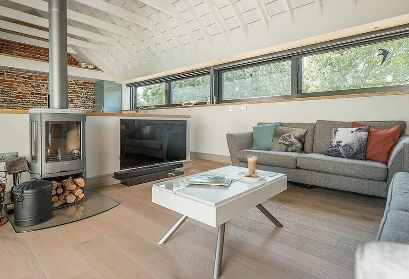 Cross Barn, Aldeburgh