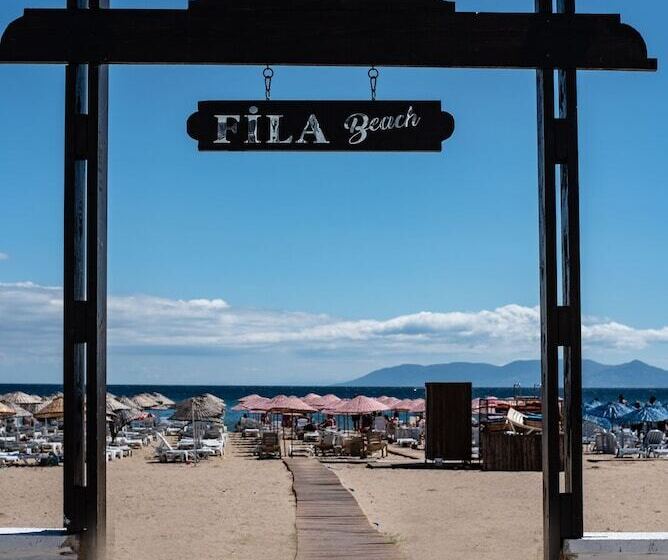 Fi̇la Otel Ayvalik