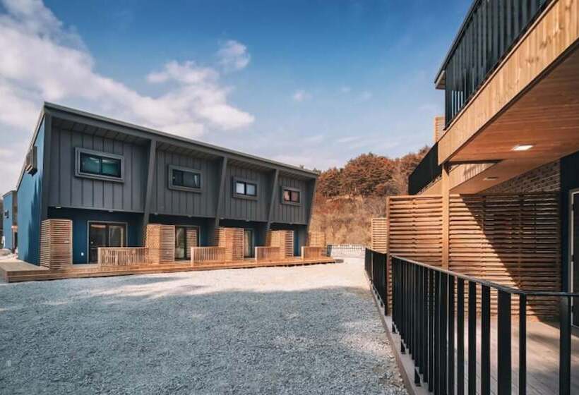 Gangneung Nine One Dog Pension