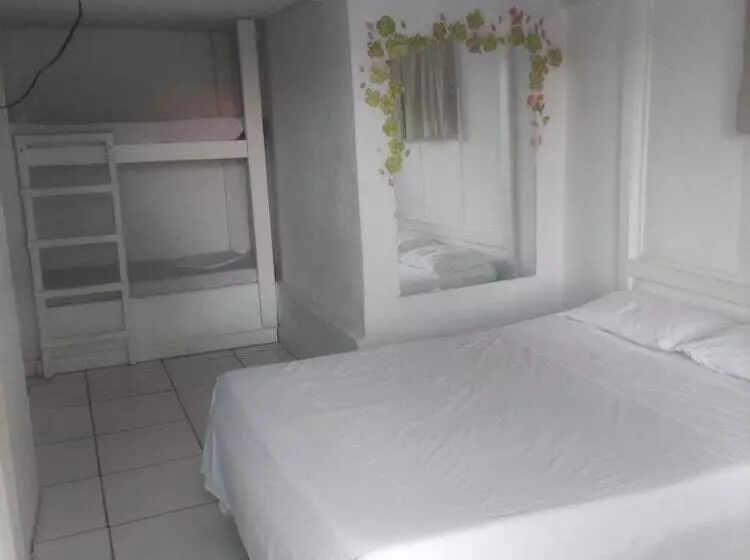 Hostelli Pousada Surf Coruja