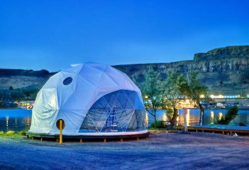 Hotelli Blue Lake Resort